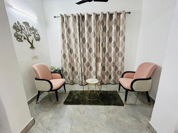 Living Room in 2.5 BHK Apartment at Paschim Vihar – for Rent