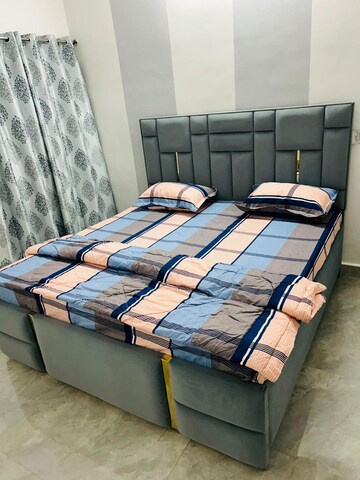 Bedroom in 2.5 BHK Apartment at Paschim Vihar – for Rent