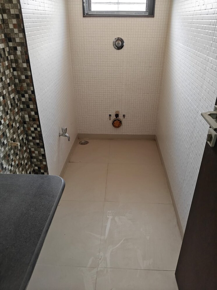 Bathroom, pratap nagar 3 Bedroom 2200 Sq.Ft. Apartment In Pratap Nagar Nagpur 8037963