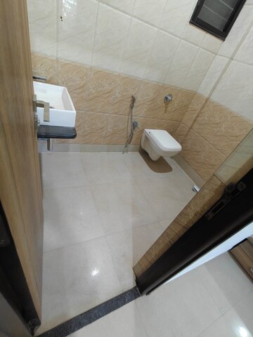 Bathroom in 3 BHK Apartment at Pratap Nagar – for Rent