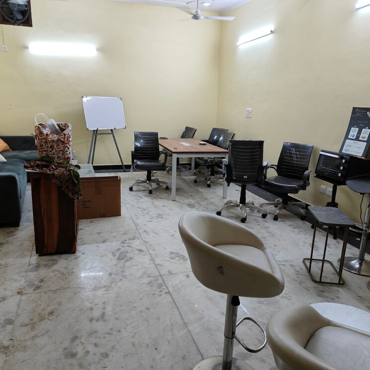 Team Area, rwa-apartments-sector-52 4 Bedroom 162 Sq.Yd. Independent House In Arun Vihar Noida 8037984