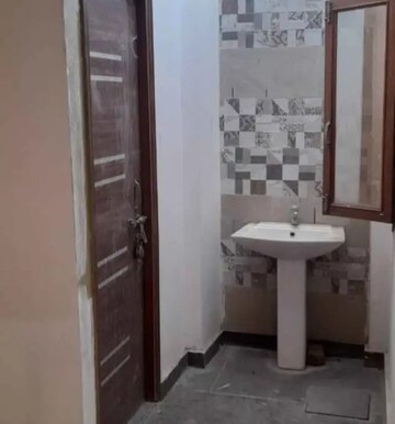 Bathroom in 2 BHK Villa at Jankipuram – for Rent