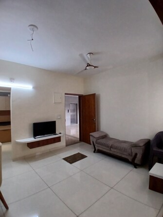 2 BHK Apartment For Rent in Tragad Ahmedabad  8038055