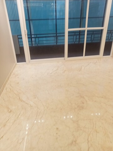 Room in 4 BHK Builder Floor at Unitech Uniworld Resorts-The Residences, Sector 33 – for Sale