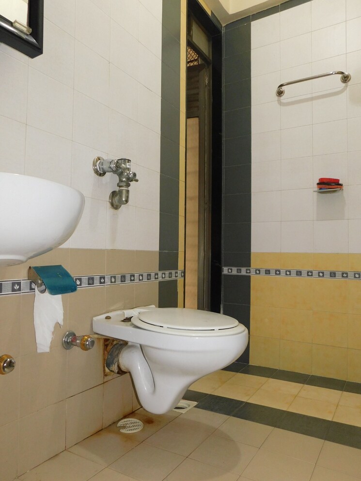 Bathroom, rajesh-raj-legacy-1 1 Bedroom 625 Sq.Ft. Apartment In Vikhroli West Mumbai 8038109
