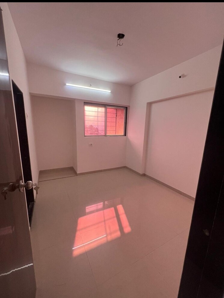 Room, naupada 1 Bedroom 510 Sq.Ft. Apartment In Naupada Thane 8038178