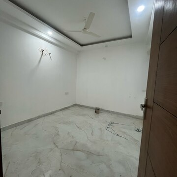 Room in 3 BHK Builder Floor at Risland Sky Mansion, Chattarpur – for Sale