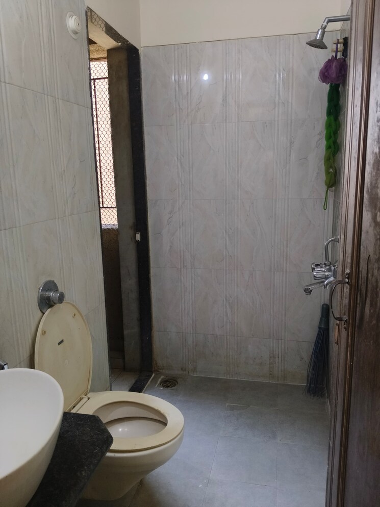 Bathroom, vihang-hills 2 Bedroom 650 Sq.Ft. Apartment In Ghodbunder Road Thane 8038141