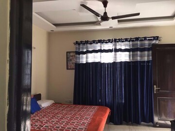 Bedroom in 3 BHK Apartment at Sector 20 – for Rent