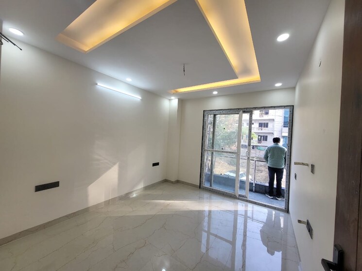 Room, uppal-southend 3.5 Bedroom 251 Sq.Yd. Builder Floor In Sector 49 Gurgaon 8038198