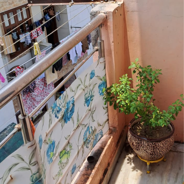 Balcony, shahdara 2 Bedroom 60 Sq.Yd. Builder Floor In Shahdara Delhi 8038228