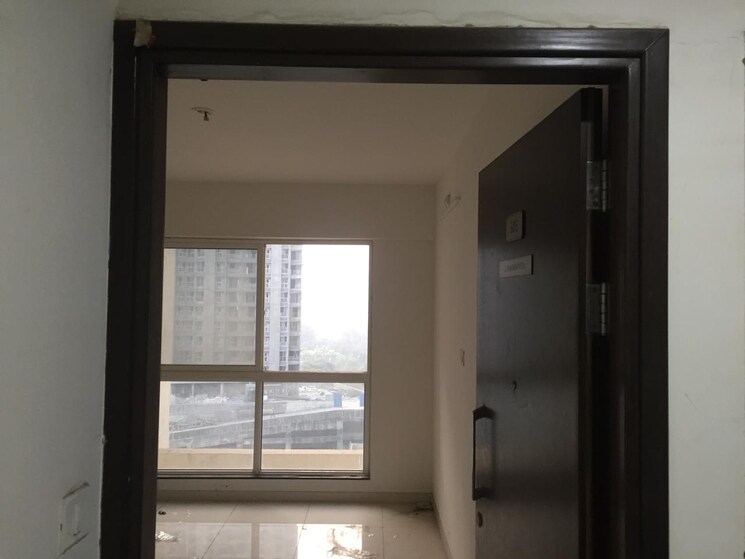 Room, godrej-emerald 1.5 Bedroom 530 Sq.Ft. Apartment In Ghodbunder Road Thane 8038234