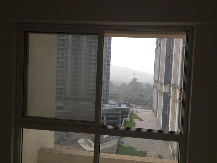 Room, godrej-emerald 1.5 Bedroom 530 Sq.Ft. Apartment In Ghodbunder Road Thane 8038234