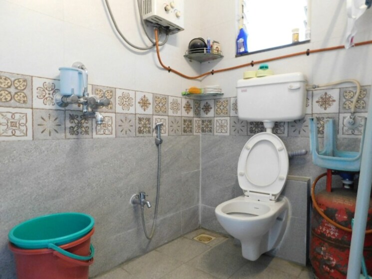 Bathroom, karve nagar 3 Bedroom 1350 Sq.Ft. Builder Floor In Karve Nagar Pune 8038278