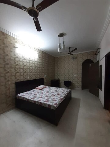 Bedroom in 2 BHK Villa at DLF Qutab Plaza, Sector 26 – for Rent