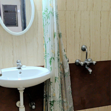 Bathroom in 4 BHK Apartment at Hyde Park Galaxy, Kailash Nagar – for Rent