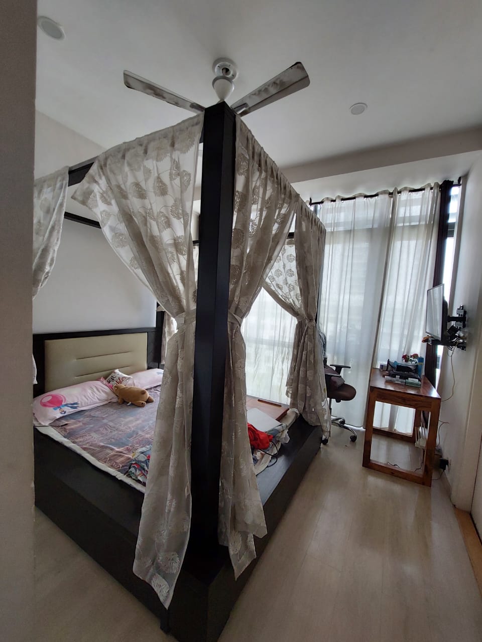 4 BHK + Extra Room Builder Floor For Sale in Unitech South City 1