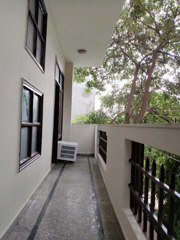 Balcony in 2 BHK Builder Floor at DLF Plaza Tower, Sector 26a – for Rent