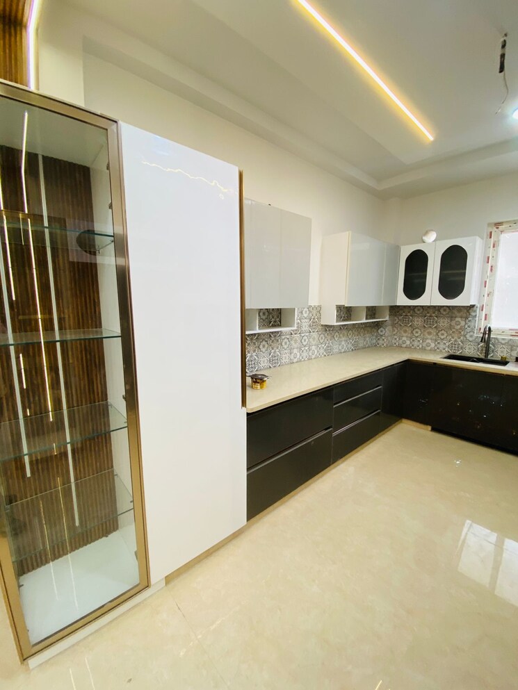 Master Bedroom, puri-aman-vilas 4 Bedroom 303 Sq.Yd. Builder Floor In Sector 89 Faridabad 8038326