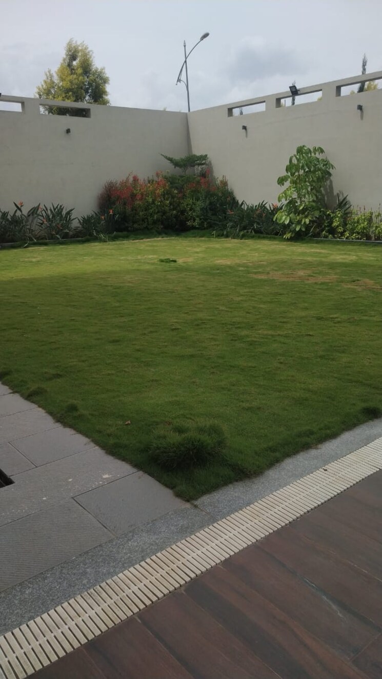 Garden, jr-habitat  1500 Sq.Yd. Plot In Chandapura Bangalore 8038332