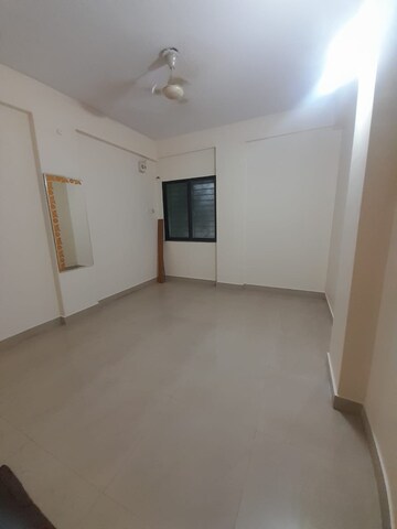 Room in 3 BHK Apartment at Laxminagar – for Rent