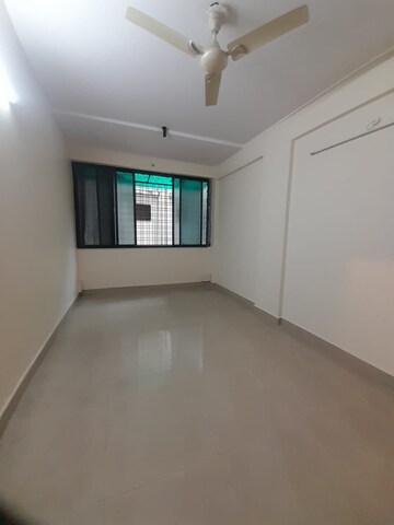 Room in 3 BHK Apartment at Laxminagar – for Rent