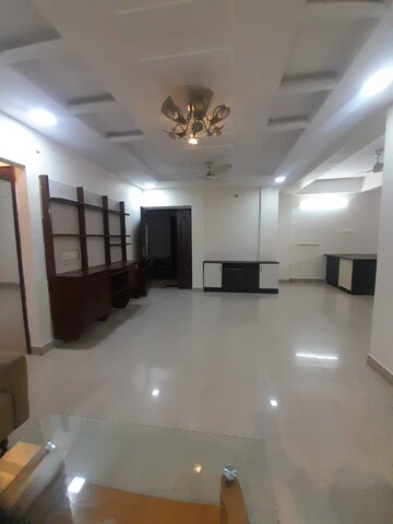 Room in 3 BHK Apartment at Laxminagar – for Rent
