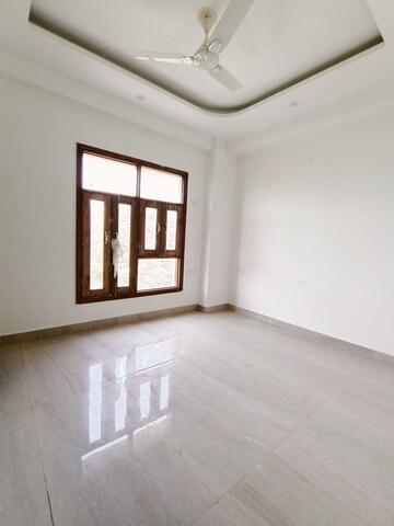 Room in 3 BHK Builder Floor at Sector 3 – for Sale