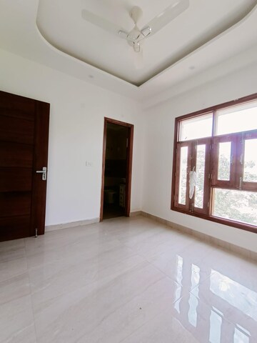 Room in 3 BHK Builder Floor at Sector 3 – for Sale