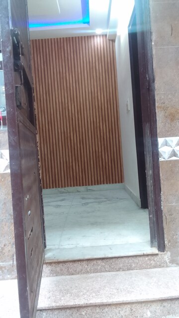 Balcony in 1 BHK Builder Floor at Rohini Sector 23 – for Sale