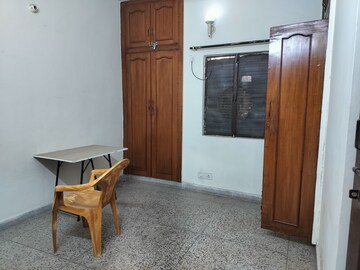 Furnished Amenities in 1 BHK Apartment at Katwaria Sarai – for Rent