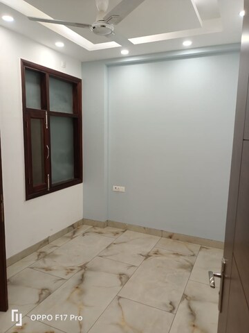 Room in 4 BHK Builder Floor at Ansal Sushant Lok I, Sector 43 – for Rent