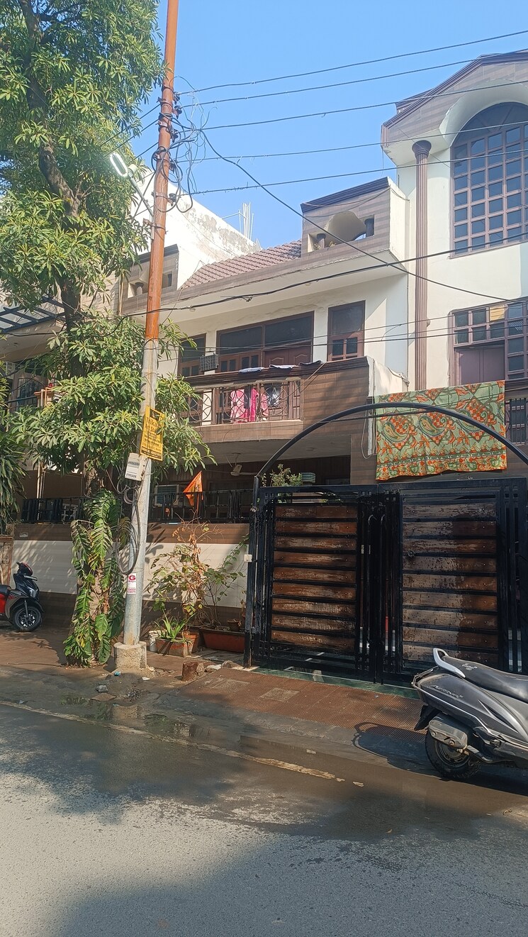 Exterior View, rwa-apartments-sector-41 5 Bedroom 180 Sq.Mt. Independent House In Sector 41 Noida 8038544