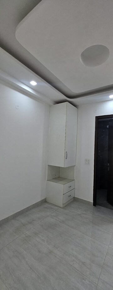 Room in 2 BHK Apartment at Sector 19, Dwarka – for Rent