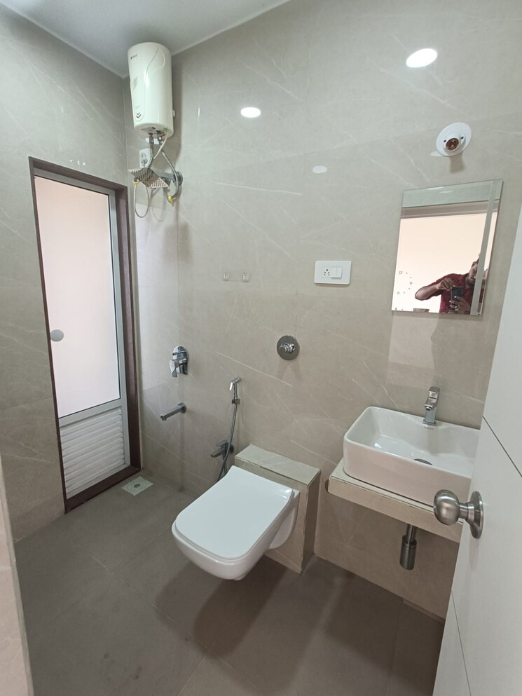 Bathroom, mk-gabino 1 Bedroom 324 Sq.Ft. Apartment In Andheri West Mumbai 8038561