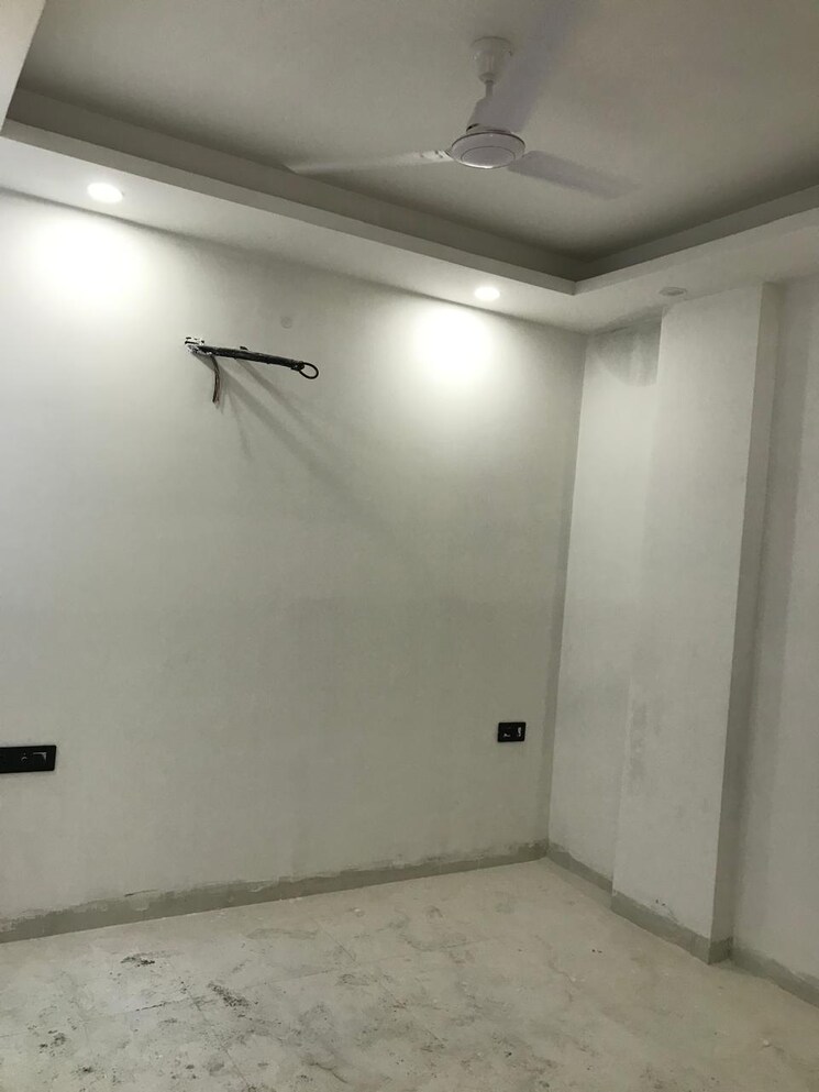 Room, saket 2 Bedroom 90 Sq.Yd. Builder Floor In Saket Delhi 8038567