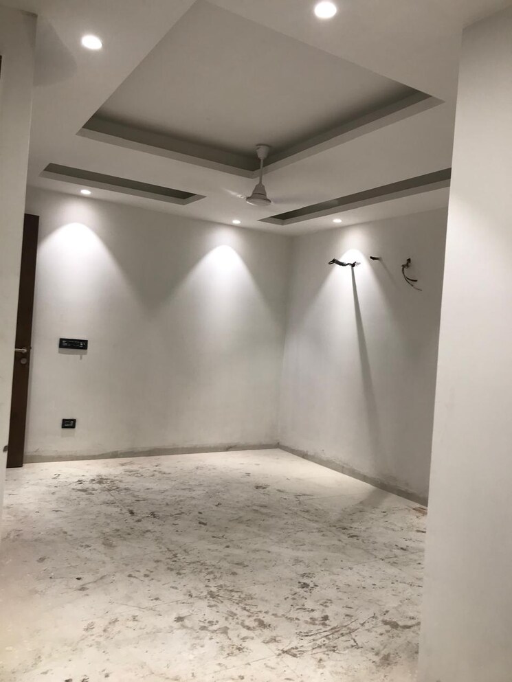 Room, saket 2 Bedroom 90 Sq.Yd. Builder Floor In Saket Delhi 8038567