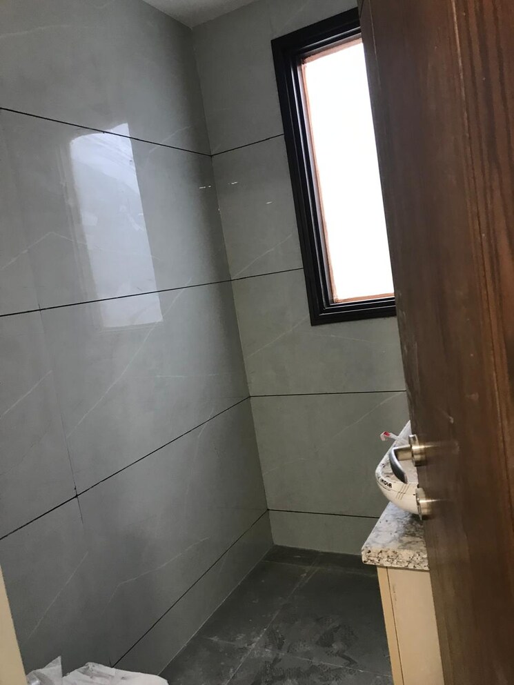 Bathroom, saket 2 Bedroom 90 Sq.Yd. Builder Floor In Saket Delhi 8038567