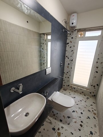 Master Bedroom in 2 BHK Apartment at Simran Heights Chembur, Chembur – for Rent