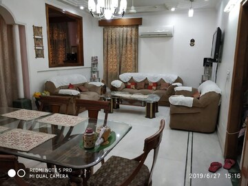 Living Room in 3 BHK Builder Floor at Sector 15 ii – for Rent