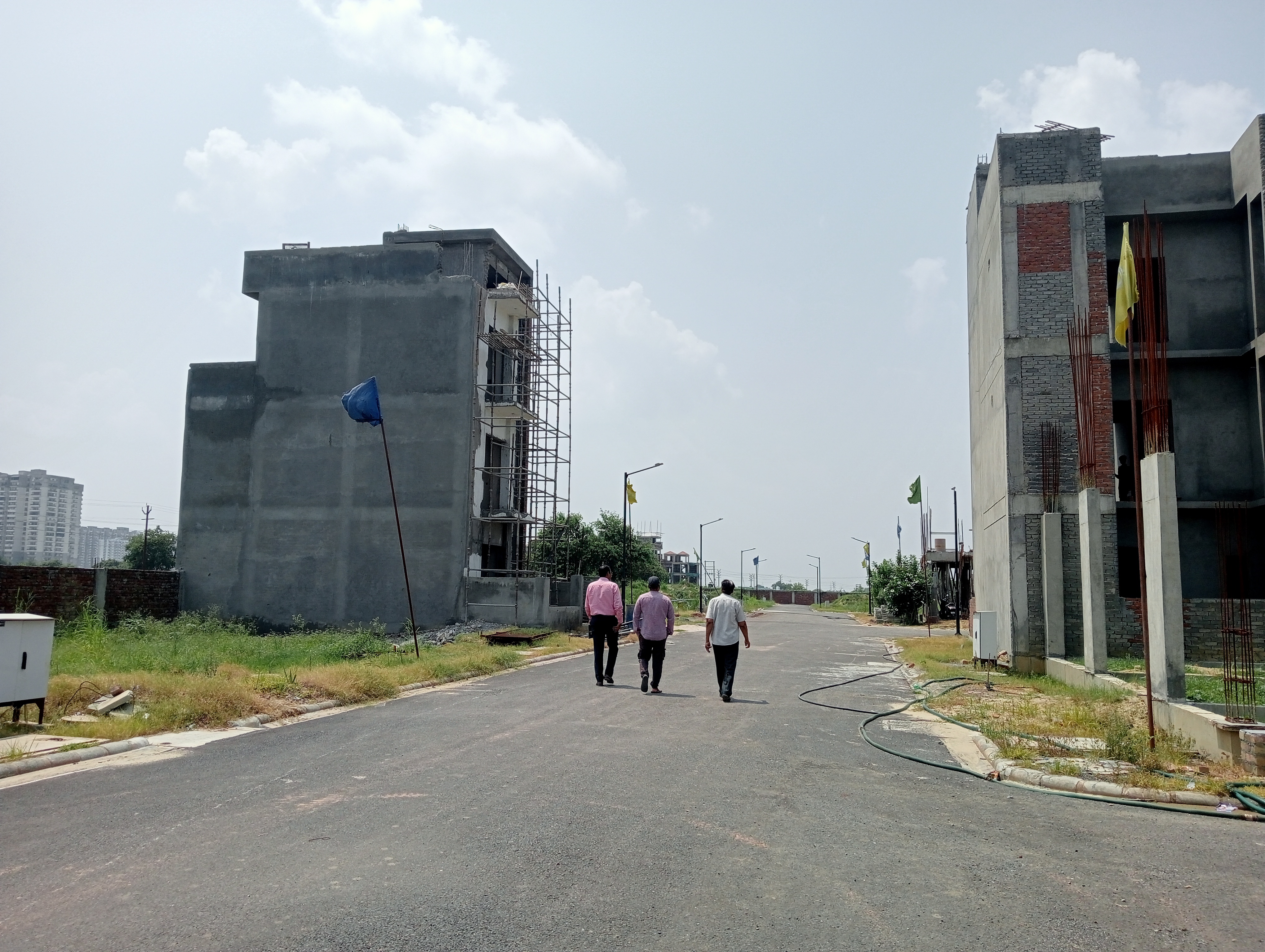 Plot For Sale in Krishna Enclave Morta