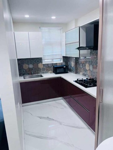Kitchen in 2.5 BHK Builder Floor at Smart World Gems, Sector 89 – for Sale