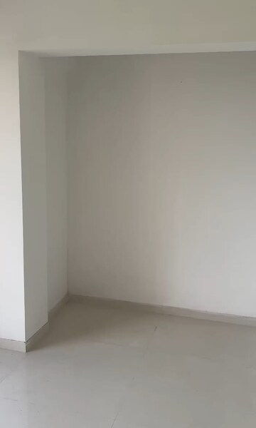 Room in 1 BHK Apartment at JP North Aviva, Mira Road – for Rent