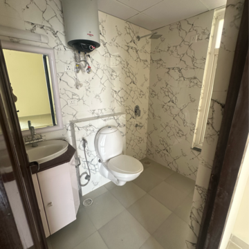 Bathroom in 2 BHK Apartment at Supertech Hues, Sector 68 – for Rent