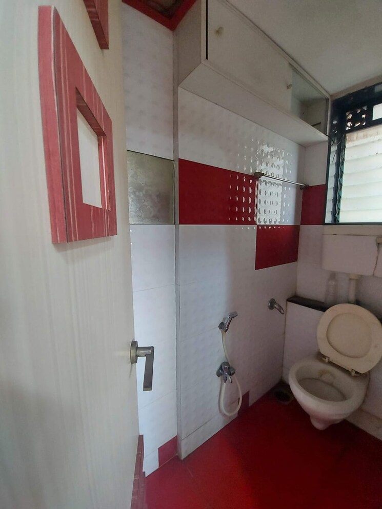 Bathroom, bhairav-darshan 2 Bedroom 500 Sq.Ft. Apartment In Parel Mumbai 8038807