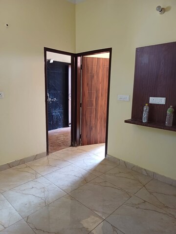 Room in 3 BHK Independent House at Sector 115 – for Sale
