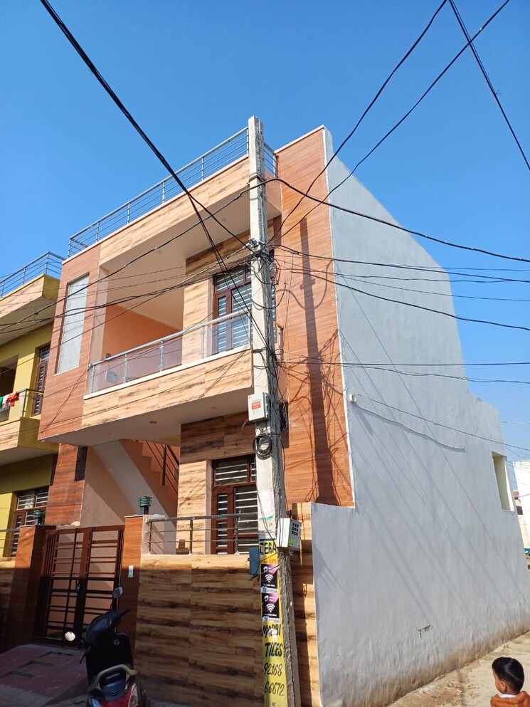 Master Bedroom, sector 115 3 Bedroom 70 Sq.Yd. Independent House In Sector 115 Mohali 8038793