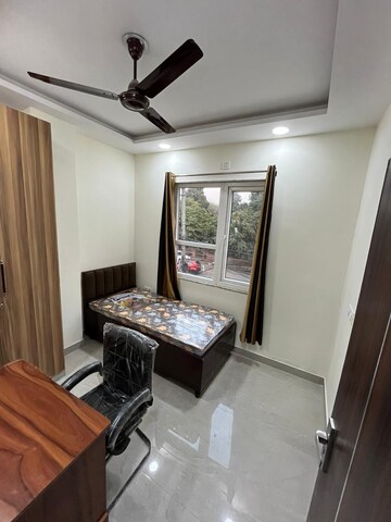 Room in  Pg at Karol Bagh – for Rent