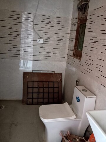 Bathroom in 3 BHK Builder Floor at Ansal Sushant Lok I, Sector 43 – for Rent