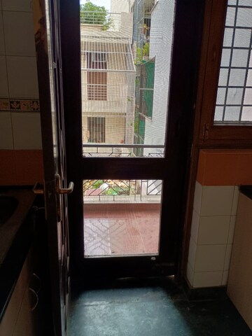 Balcony in 3 BHK Builder Floor at Ansal Sushant Lok I, Sector 43 – for Rent